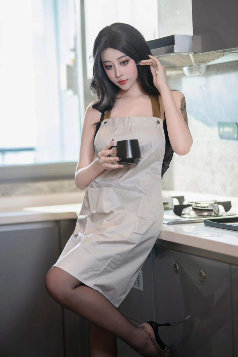 奈汐酱nice《豹纹主妇》写真图集 80P｜在线预览与图包下载