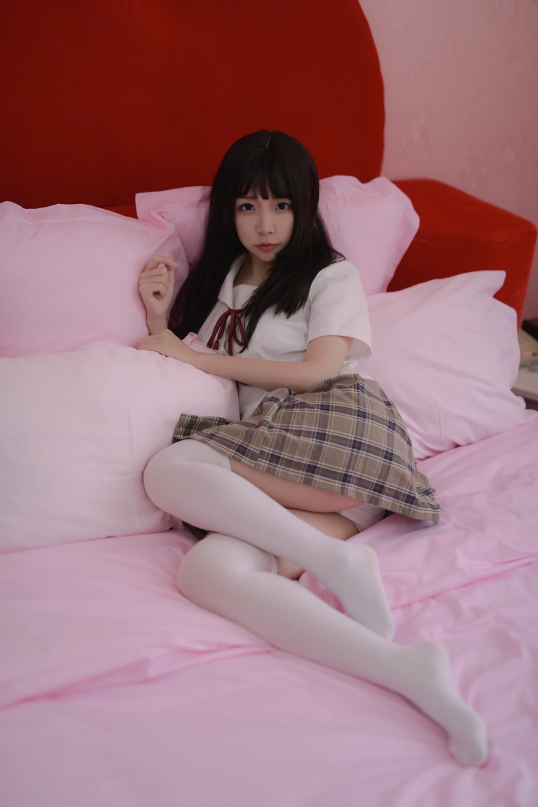 二佐Nisa《JK私房2》写真图集 41P｜在线预览与图包下载