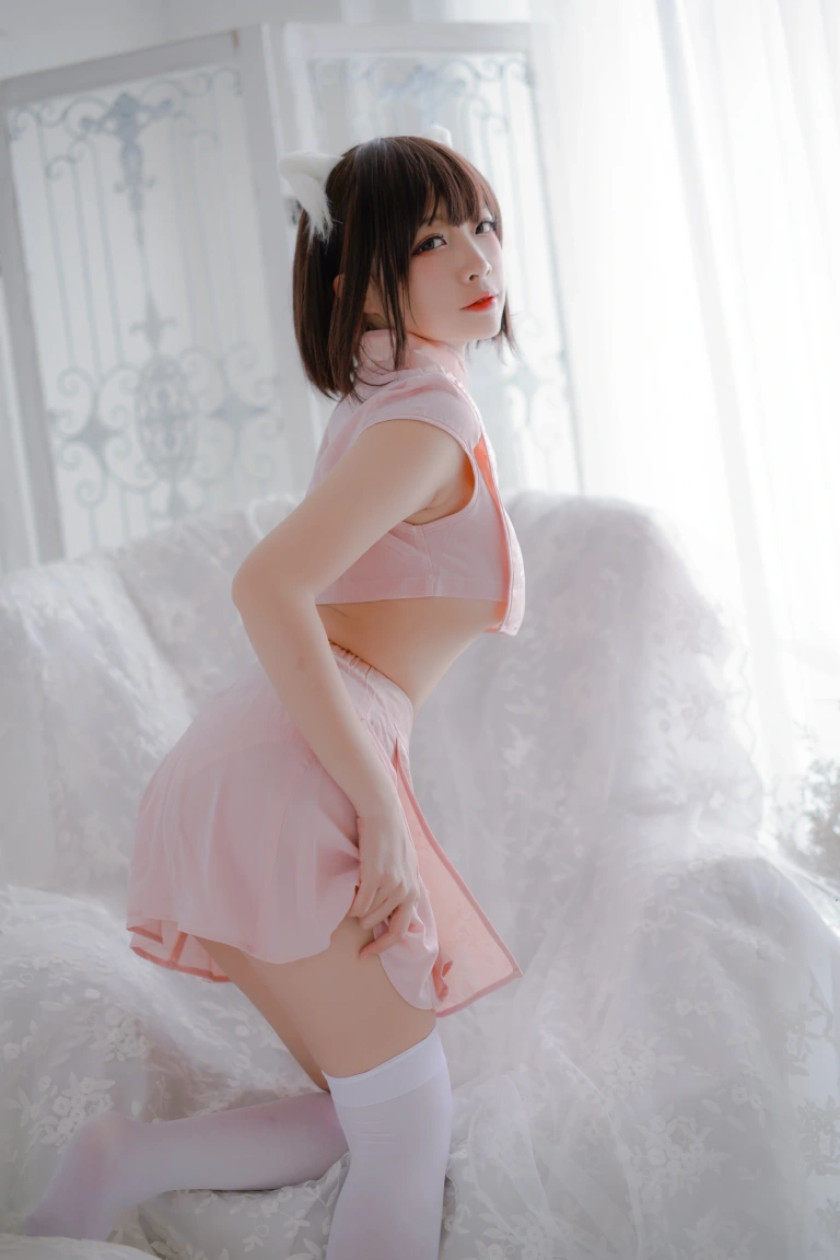 二佐Nisa《粉旗袍》写真图集 21P｜在线预览与图包下载