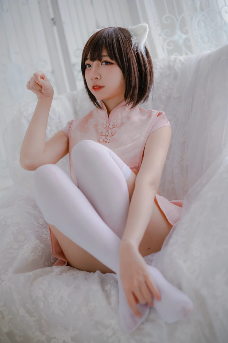 二佐Nisa《粉旗袍》写真图集 21P｜在线预览与图包下载