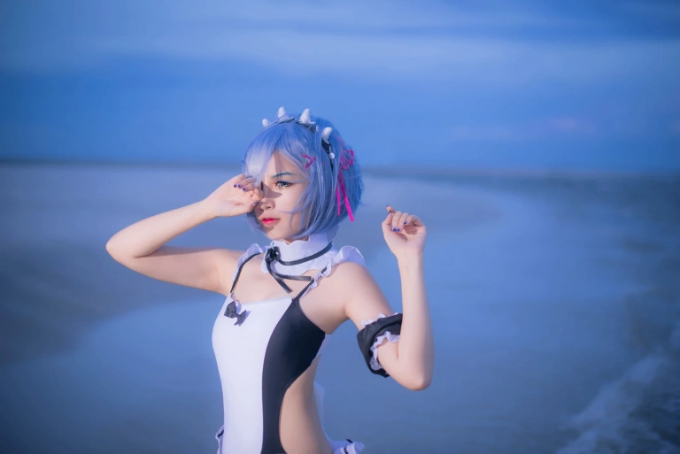 二佐Nisa《蕾姆1号本 泳衣2》写真图集 11P｜在线预览与图包下载