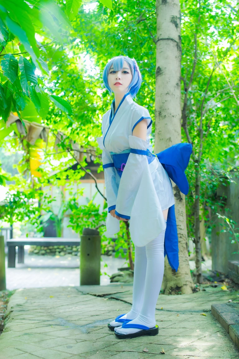 二佐Nisa《蕾姆1号本 幼年》写真图集 24P｜在线预览与图包下载
