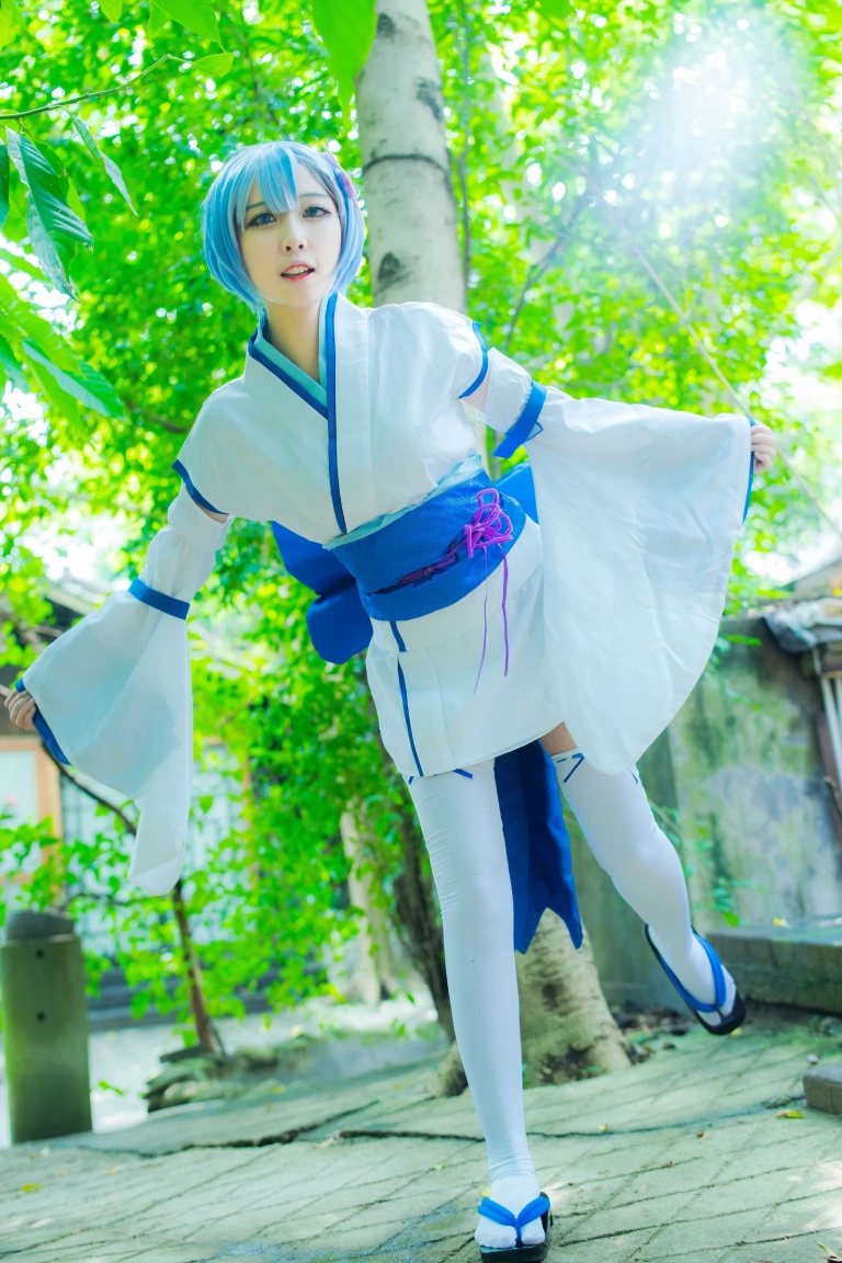 二佐Nisa《蕾姆1号本 幼年》写真图集 24P｜在线预览与图包下载