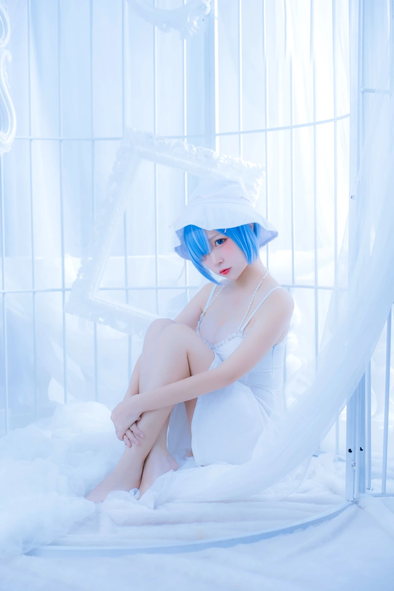 二佐Nisa《蕾姆2号本 蕾姆白裙》写真图集 27P｜在线预览与图包下载