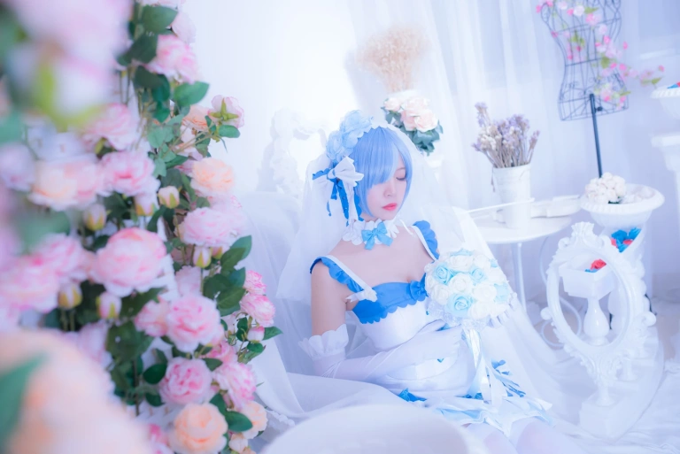 二佐Nisa《蕾姆2号本 蕾姆花嫁》写真图集 33P｜在线预览与图包下载
