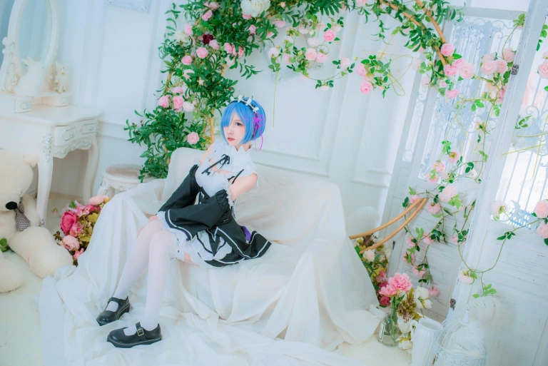 二佐Nisa《蕾姆2号本 蕾姆女仆》写真图集 33P｜在线预览与图包下载