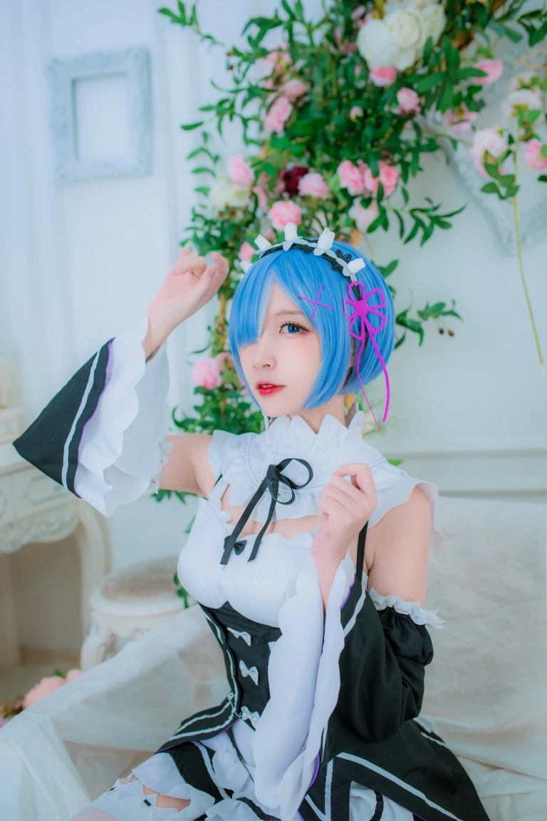 二佐Nisa《蕾姆2号本 蕾姆女仆》写真图集 33P｜在线预览与图包下载
