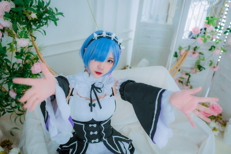 二佐Nisa《蕾姆2号本 蕾姆女仆》写真图集 33P｜在线预览与图包下载