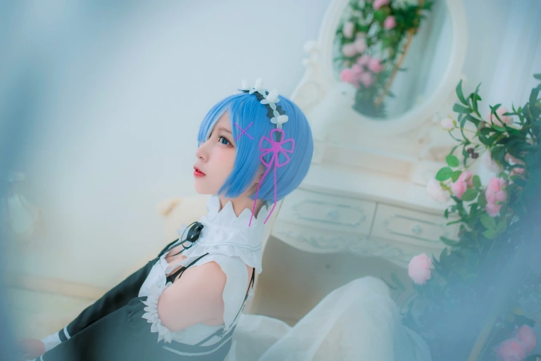 二佐Nisa《蕾姆2号本 蕾姆女仆》写真图集 33P｜在线预览与图包下载