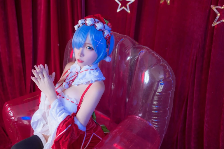 二佐Nisa《蕾姆2号本 蕾姆圣诞》写真图集 46P｜在线预览与图包下载
