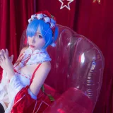 二佐Nisa《蕾姆2号本 蕾姆圣诞》写真图集 46P｜在线预览与图包下载