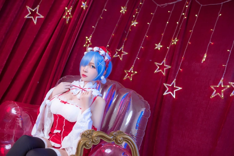 二佐Nisa《蕾姆2号本 蕾姆圣诞》写真图集 46P｜在线预览与图包下载