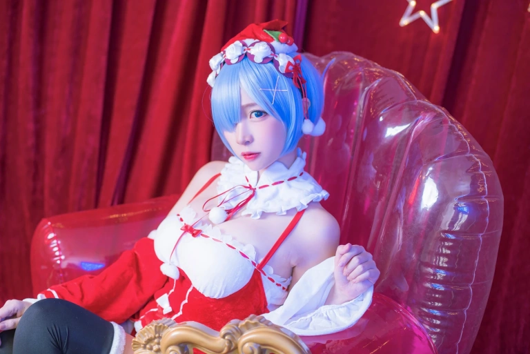 二佐Nisa《蕾姆2号本 蕾姆圣诞》写真图集 46P｜在线预览与图包下载