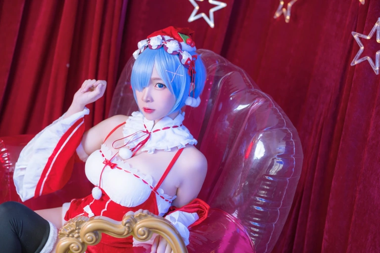 二佐Nisa《蕾姆2号本 蕾姆圣诞》写真图集 46P｜在线预览与图包下载