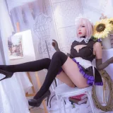 二佐Nisa《玛修女仆》写真图集 7P｜在线预览与图包下载