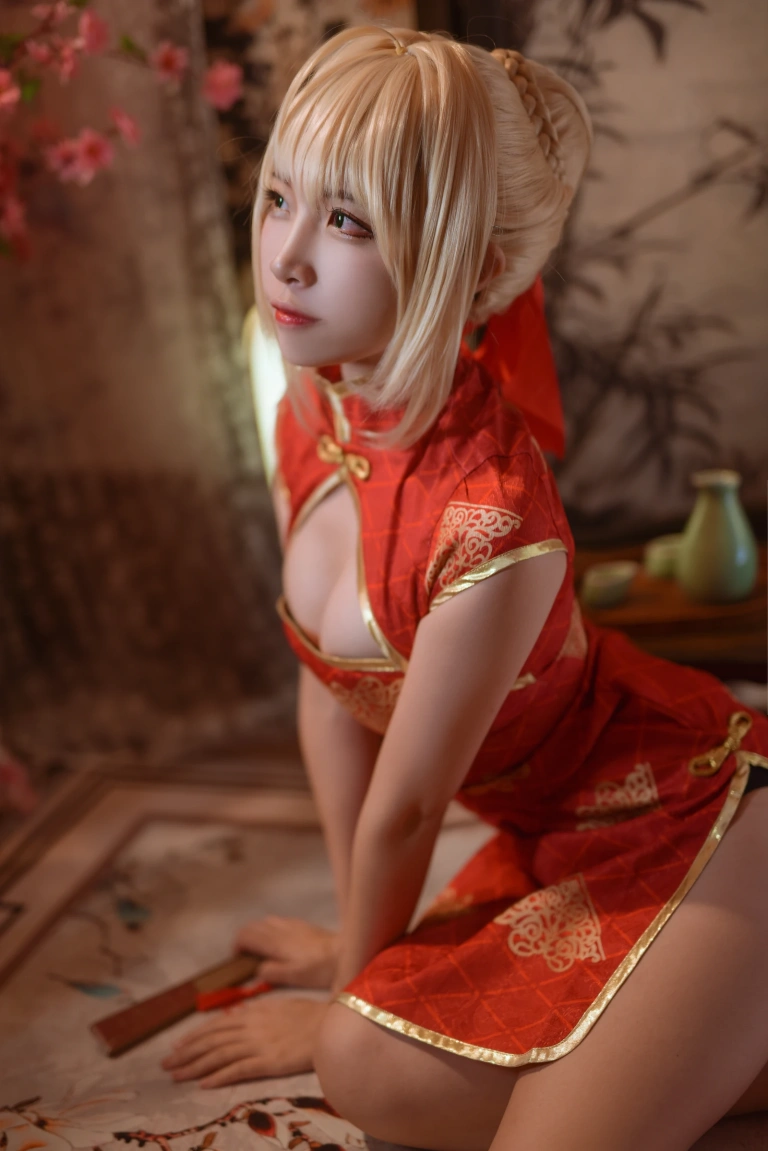 二佐Nisa《旗袍本 Fate尼禄旗袍》写真图集 20P｜在线预览与图包下载
