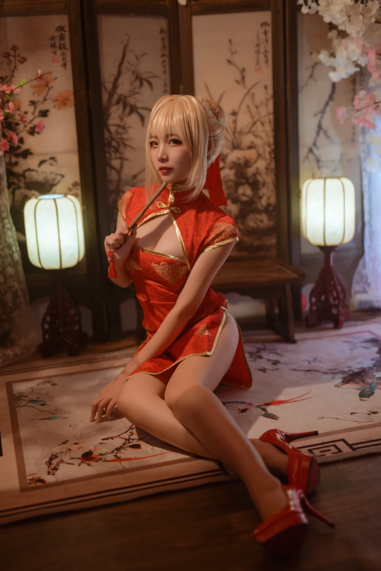 二佐Nisa《旗袍本 Fate尼禄旗袍》写真图集 20P｜在线预览与图包下载