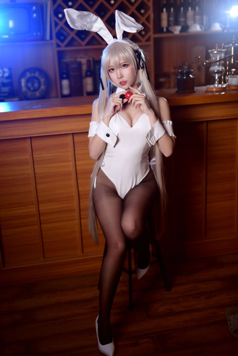 二佐Nisa《穹妹兔女郎》写真图集 17P｜在线预览与图包下载