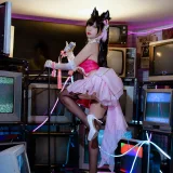 二佐Nisa《犬之眷 碧蓝爱宕打歌服》写真图集 14P｜在线预览与图包下载