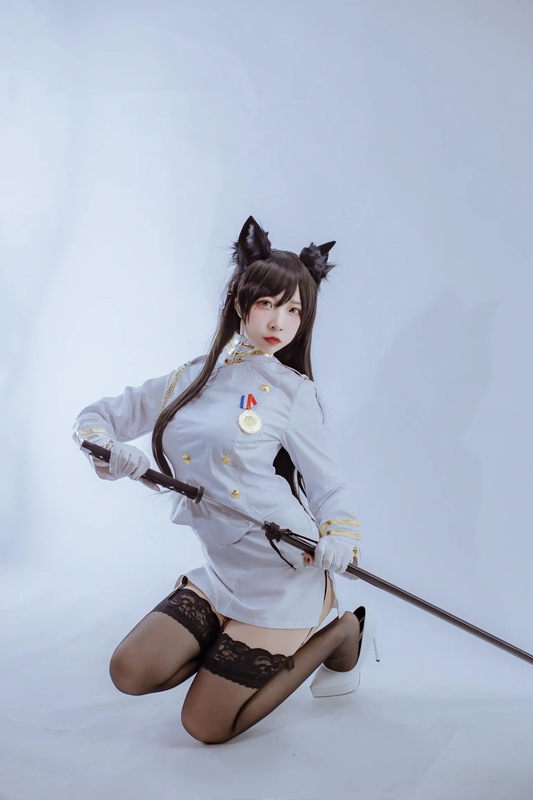 二佐Nisa《犬之眷 碧蓝爱宕军装》写真图集 15P｜在线预览与图包下载
