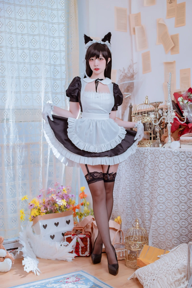 二佐Nisa《犬之眷 碧蓝爱宕女仆》写真图集 19P｜在线预览与图包下载