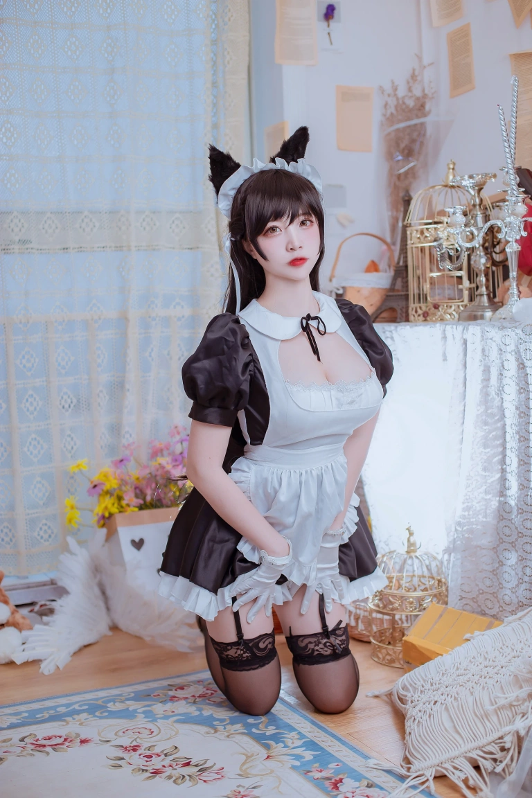 二佐Nisa《犬之眷 碧蓝爱宕女仆》写真图集 19P｜在线预览与图包下载