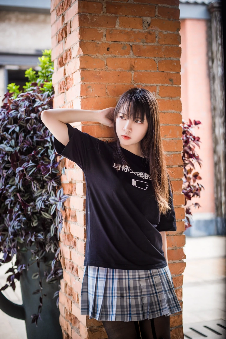 二佐Nisa《日常1》写真图集 32P｜在线预览与图包下载
