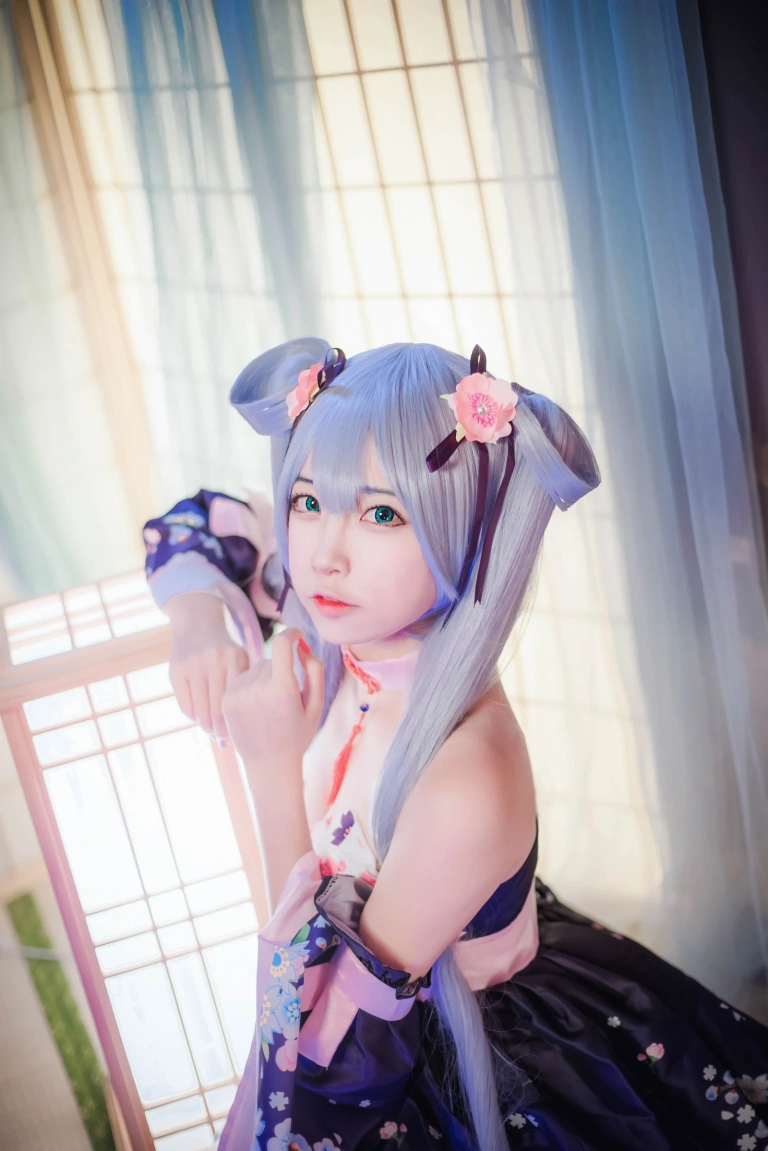二佐Nisa《双马尾》写真图集 17P｜在线预览与图包下载