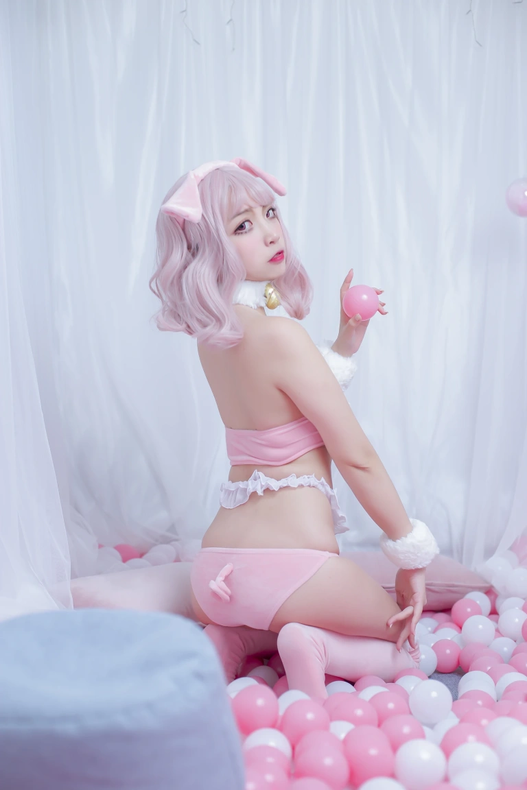 二佐Nisa《私房粉猪》写真图集 33P｜在线预览与图包下载
