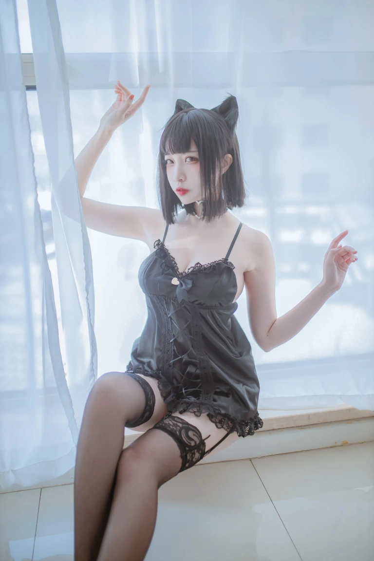二佐Nisa《私房双人猫耳 – 日奈娇x二佐》写真图集 43P｜在线预览与图包下载