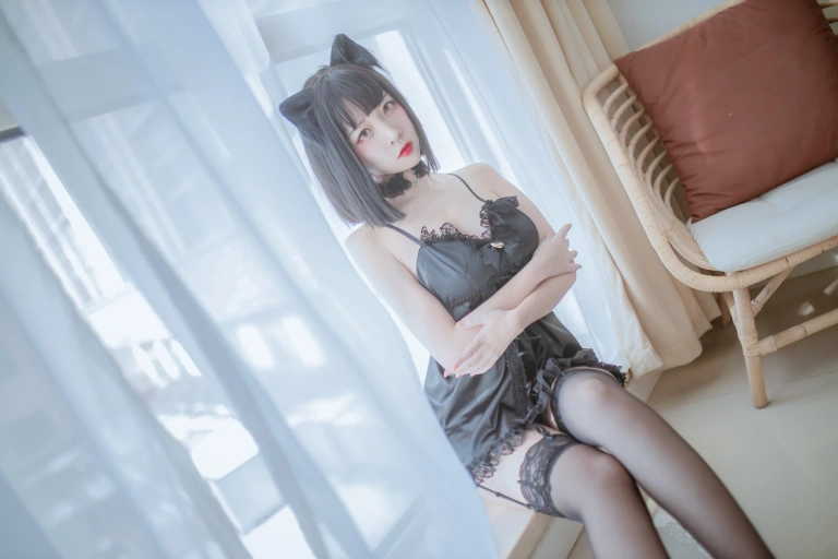 二佐Nisa《私房双人猫耳 – 日奈娇x二佐》写真图集 43P｜在线预览与图包下载