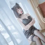 二佐Nisa《私房双人猫耳 – 日奈娇x二佐》写真图集 43P｜在线预览与图包下载