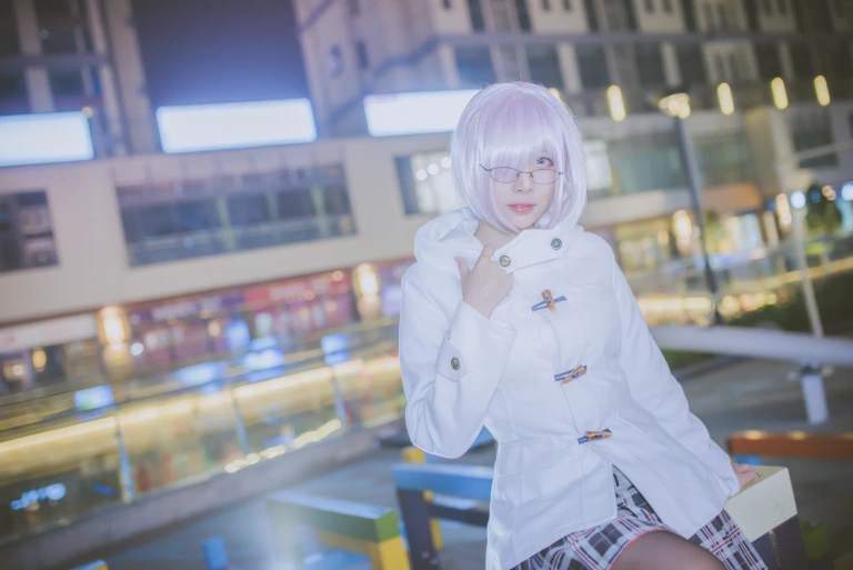 二佐Nisa《外拍》写真图集 13P｜在线预览与图包下载