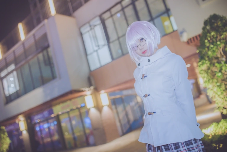 二佐Nisa《外拍》写真图集 13P｜在线预览与图包下载