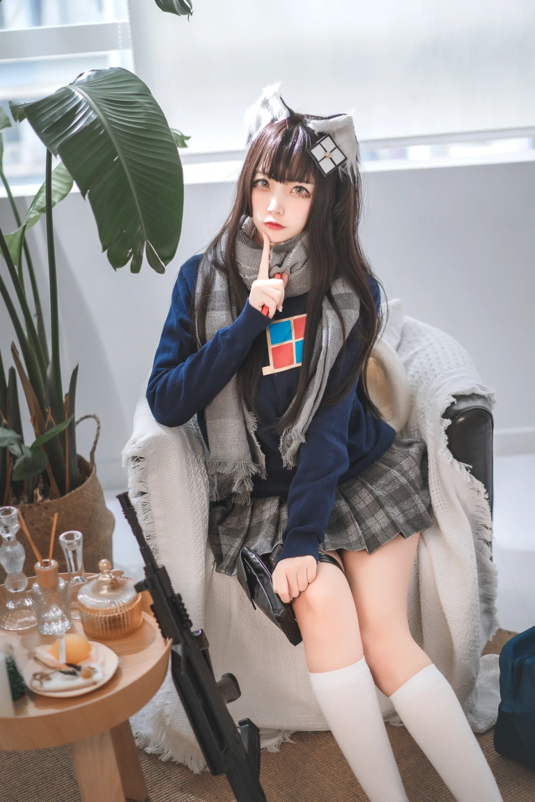 二佐Nisa《2020.11月铁粉福利 少前95式JK》写真图集 13P｜在线预览与图包下载