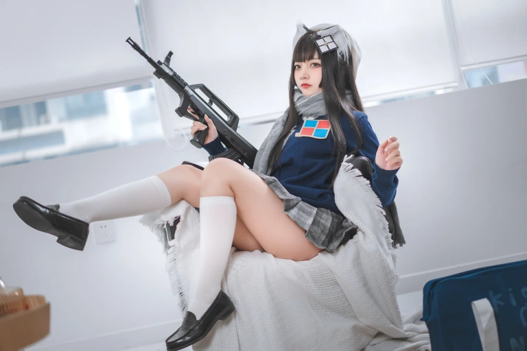 二佐Nisa《2020.11月铁粉福利 少前95式JK》写真图集 13P｜在线预览与图包下载