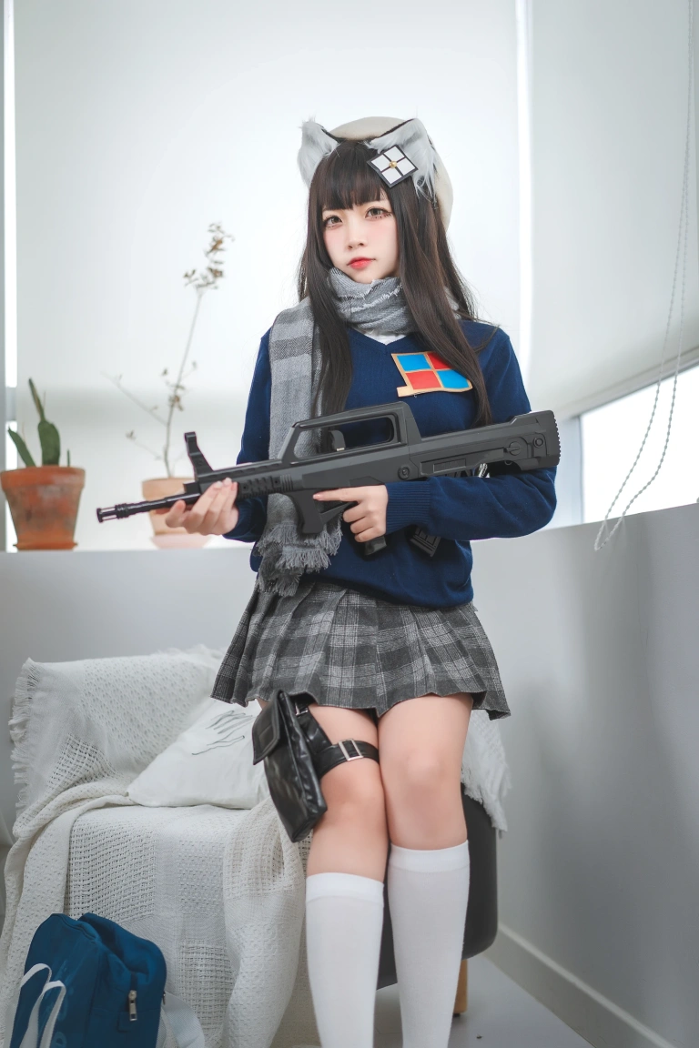 二佐Nisa《2020.11月铁粉福利 少前95式JK》写真图集 13P｜在线预览与图包下载