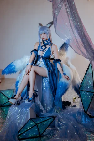 二佐Nisa《2020.12月铁粉福利 碧蓝信浓礼服》写真图集 12P｜在线预览与图包下载