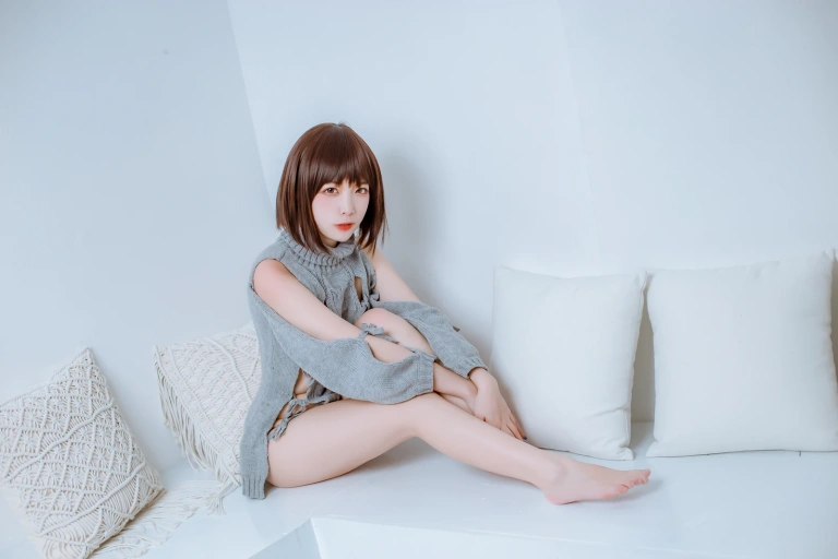 二佐Nisa《私房洞洞毛衣》写真图集 66P+2V｜在线预览与图包下载