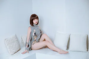 二佐Nisa《私房洞洞毛衣》写真图集 66P+2V｜在线预览与图包下载