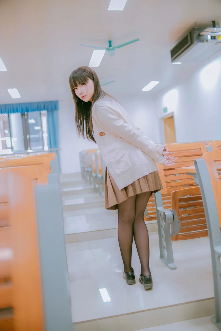 二佐Nisa《JK合集》写真图集 87P｜在线预览与图包下载