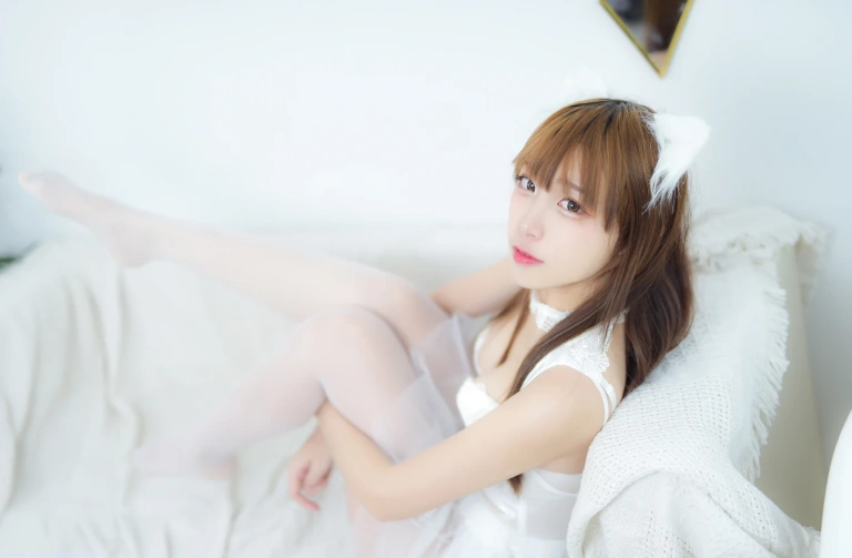 二佐Nisa《白婚纱》写真图集 28P｜在线预览与图包下载