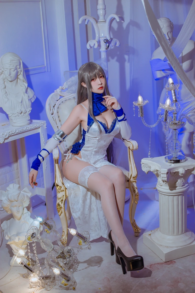二佐Nisa《碧蓝航线 路易九礼服》写真图集 29P｜在线预览与图包下载