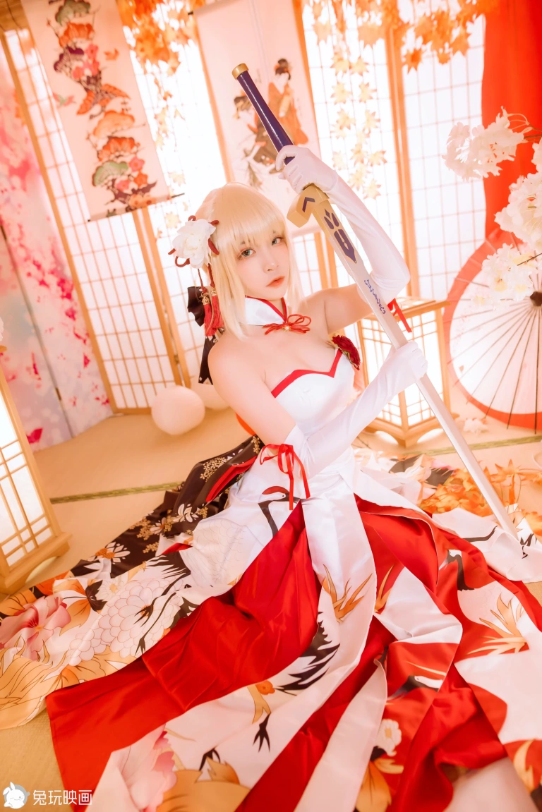 二佐Nisa《Saber》写真图集 19P｜在线预览与图包下载