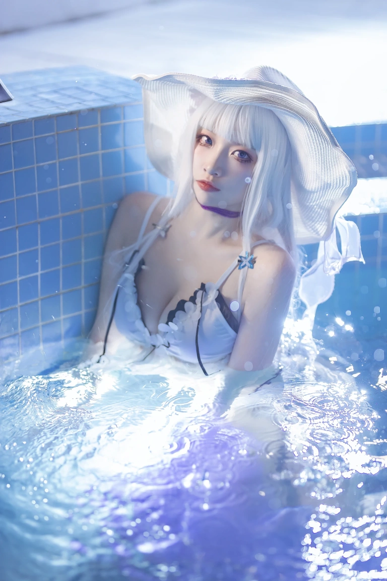 二佐Nisa《碧蓝 光辉泳装》写真图集 39P｜在线预览与图包下载