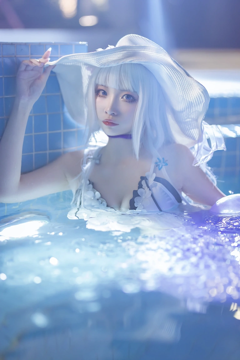 二佐Nisa《碧蓝 光辉泳装》写真图集 39P｜在线预览与图包下载