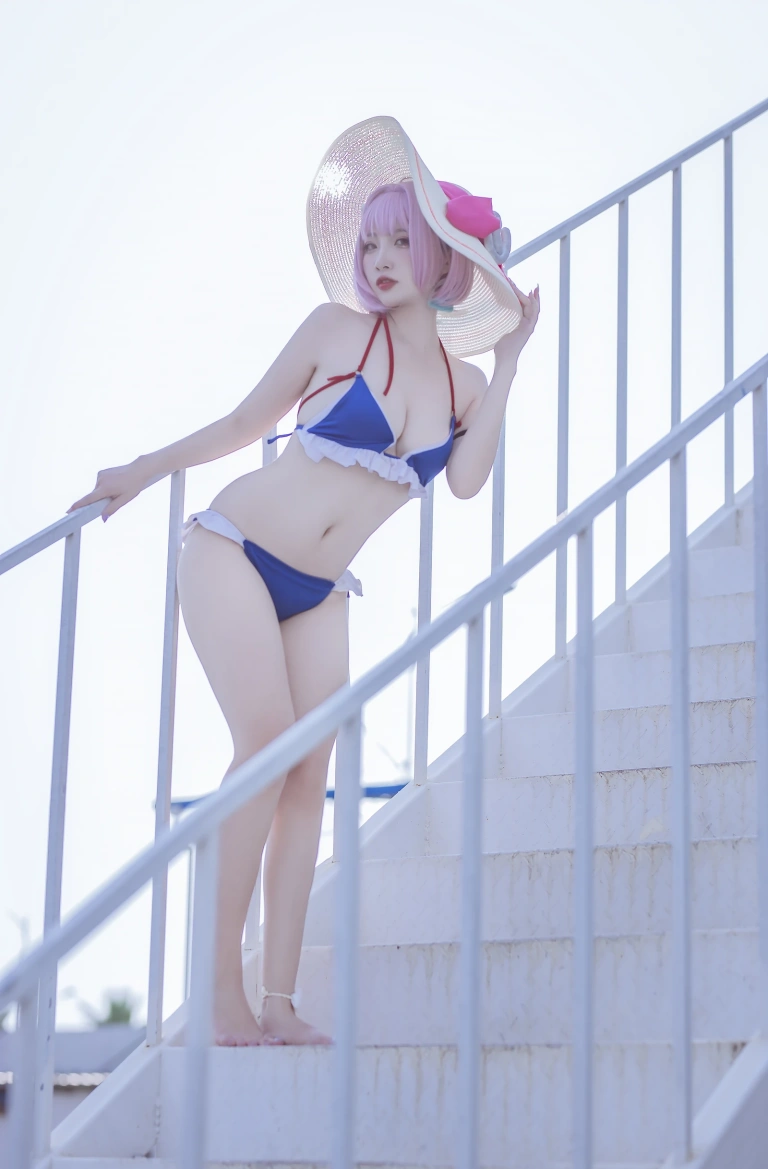 二佐Nisa《碧蓝 塔尔图泳装》写真图集 23P｜在线预览与图包下载