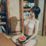二佐Nisa《私房西瓜比基尼》写真图集 50P｜在线预览与图包下载