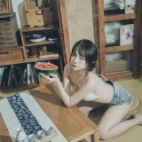 二佐Nisa《私房西瓜比基尼》写真图集 50P｜在线预览与图包下载