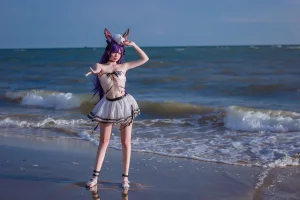 二佐Nisa《泰拉夏日纪事 明日方舟 暗索泳装》写真图集 29P｜在线预览与图包下载